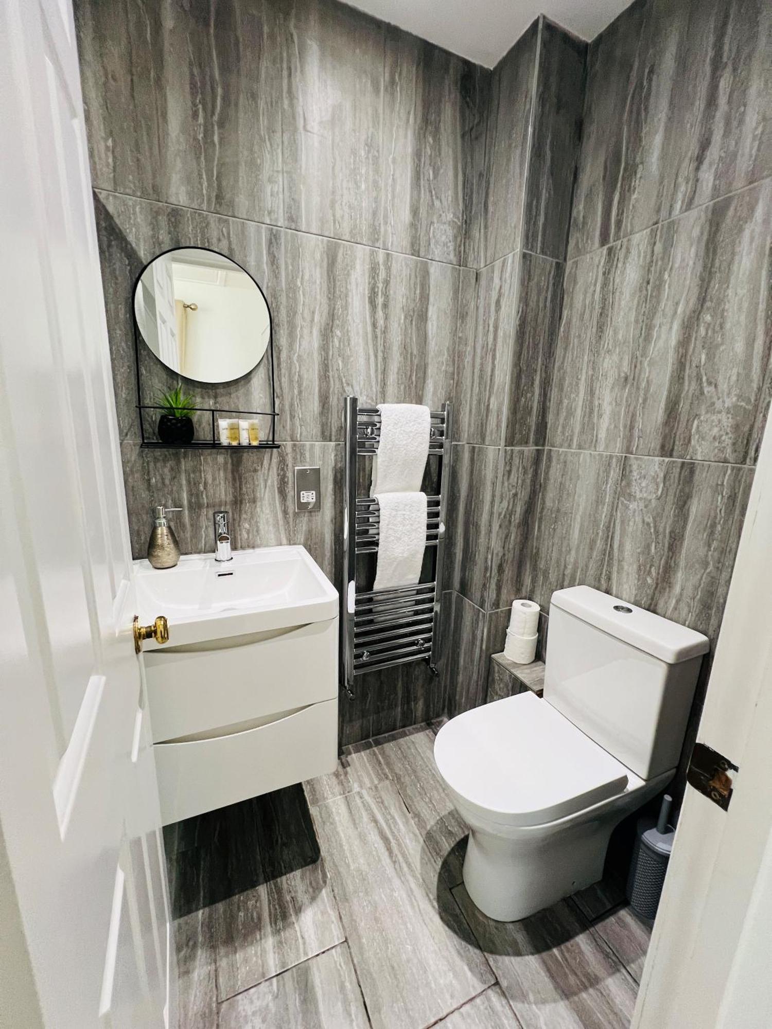Studio Apartment ลอนดอน ภายนอก รูปภาพ
