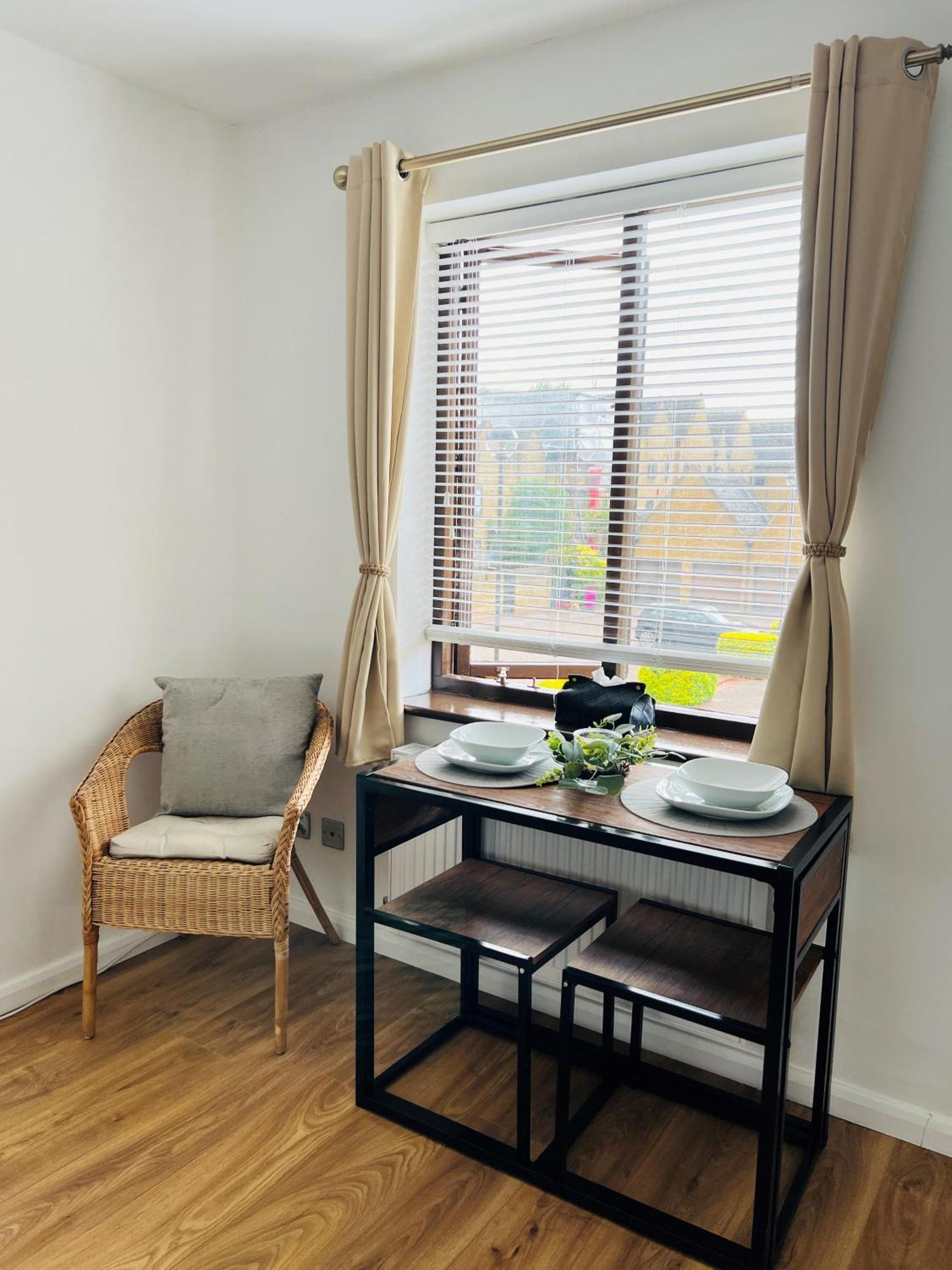 Studio Apartment ลอนดอน ภายนอก รูปภาพ