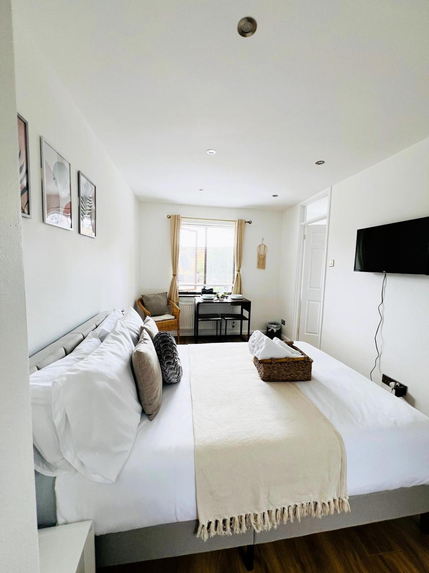 Studio Apartment ลอนดอน ภายนอก รูปภาพ
